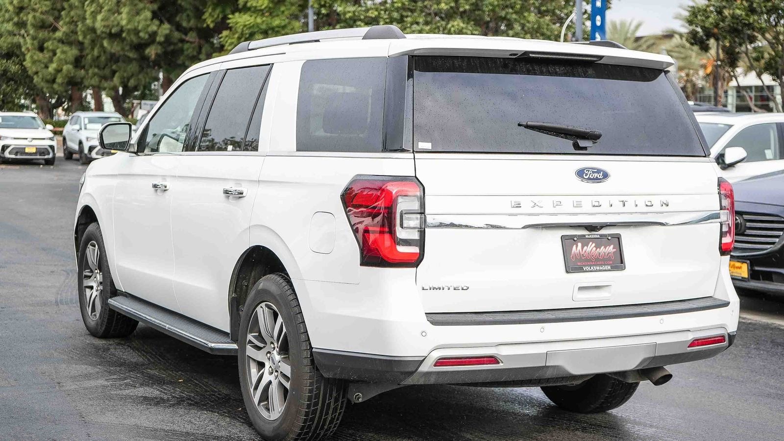 Used 2023 Ford Expedition Limited image 8