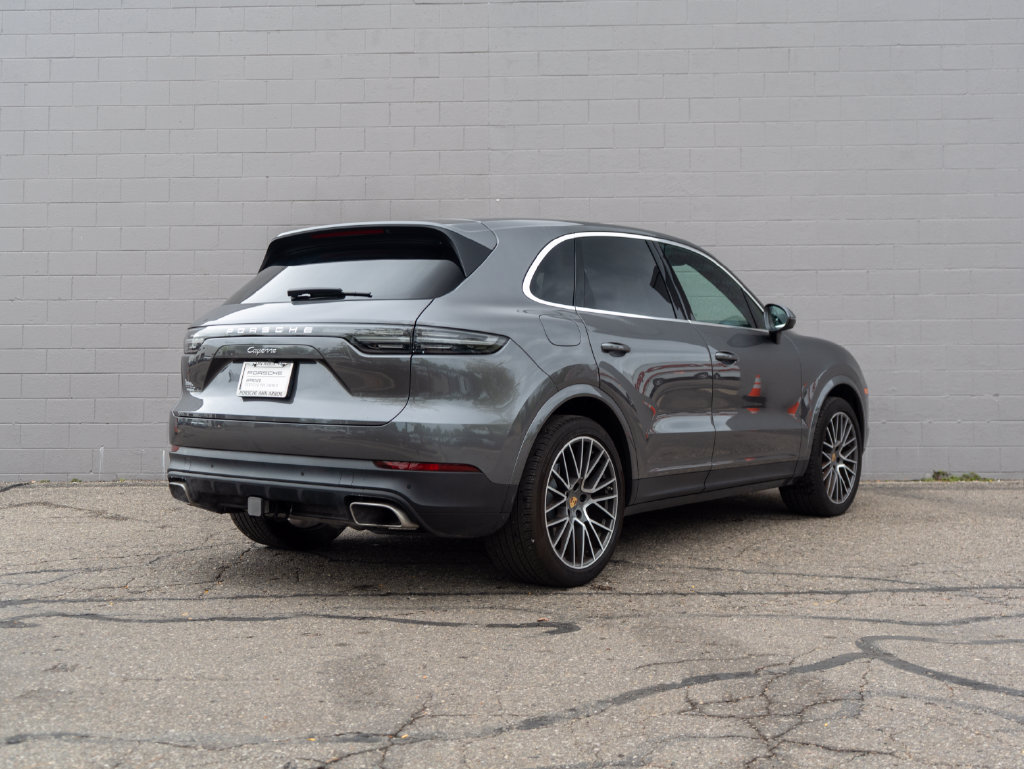 Used 2023 Porsche Cayenne AWD/4WD image 7
