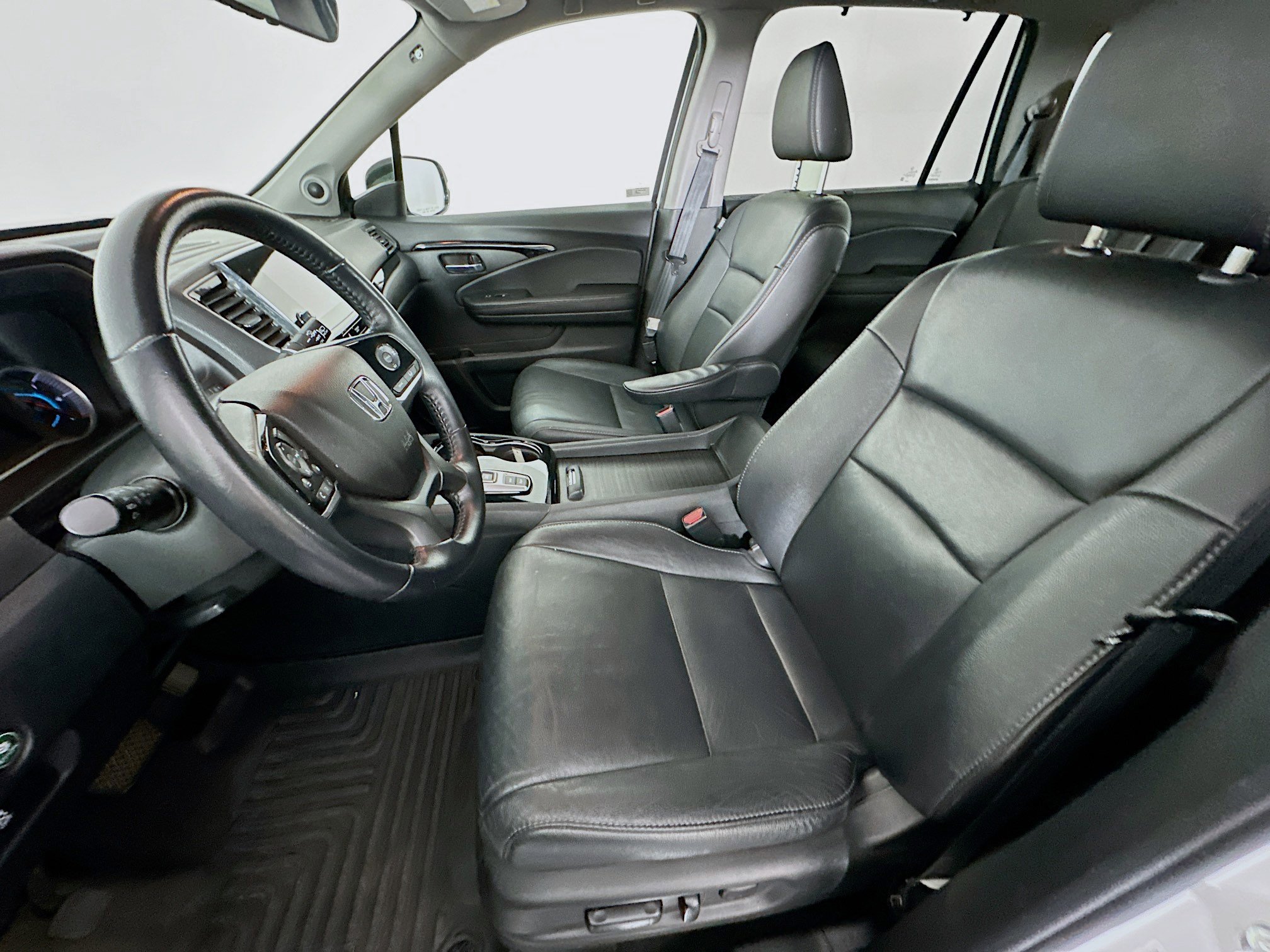 Used 2021 Honda Pilot Touring image 13