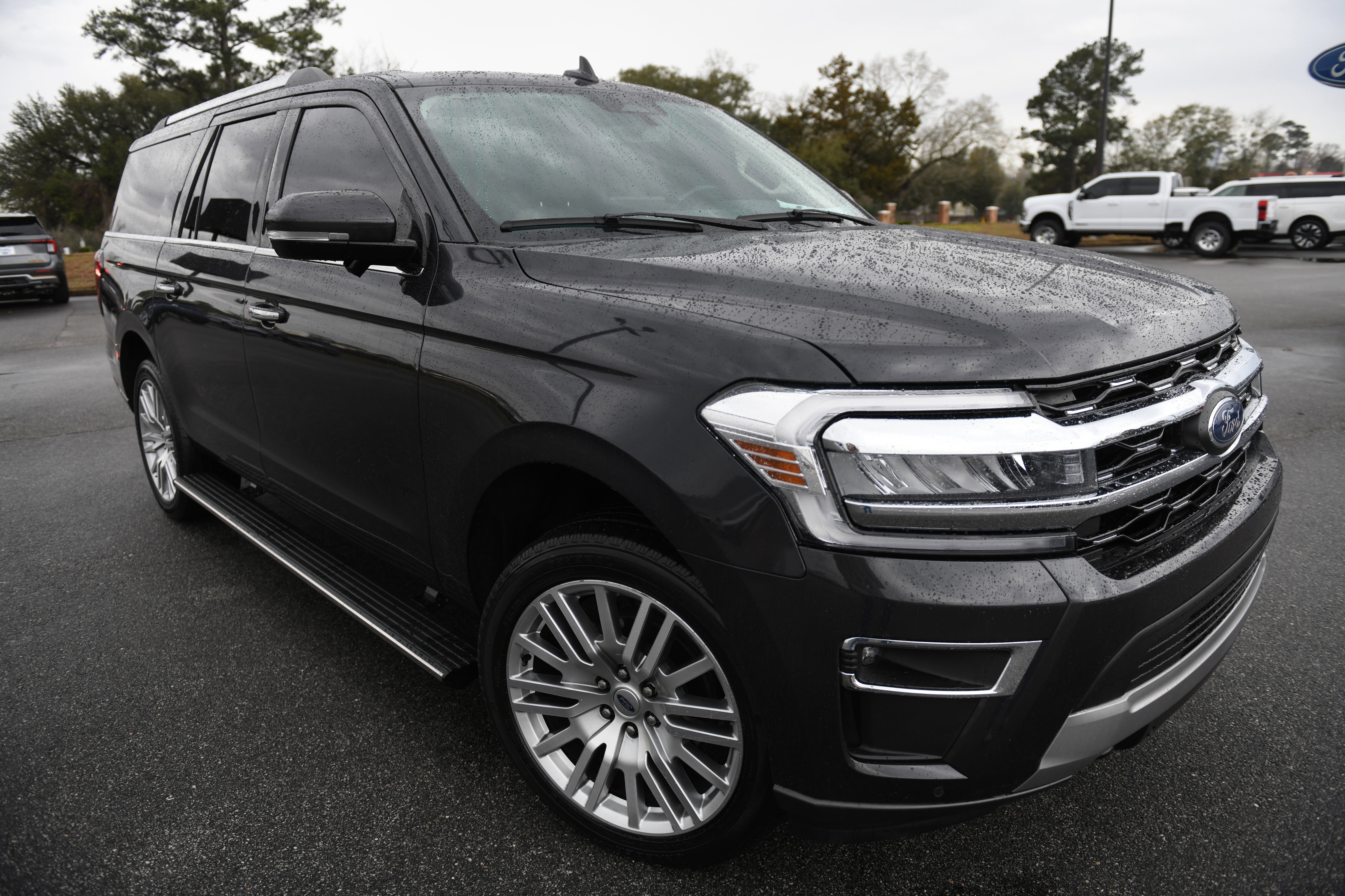 Used 2024 Ford Expedition Max Limited image 6