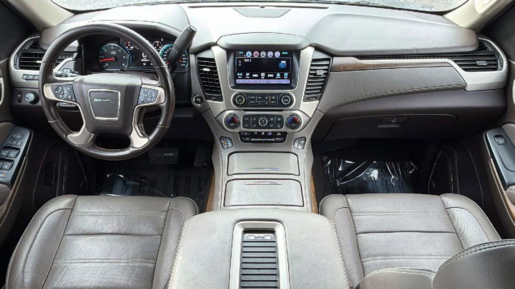 Used 2019 GMC Yukon Denali w/ Denali Ultimate Package AWD/4WD image 35