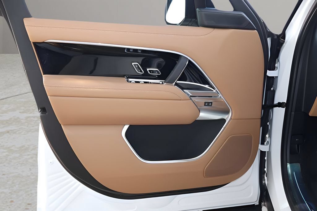 New 2026 Land Rover Range Rover SE AWD/4WD image 9