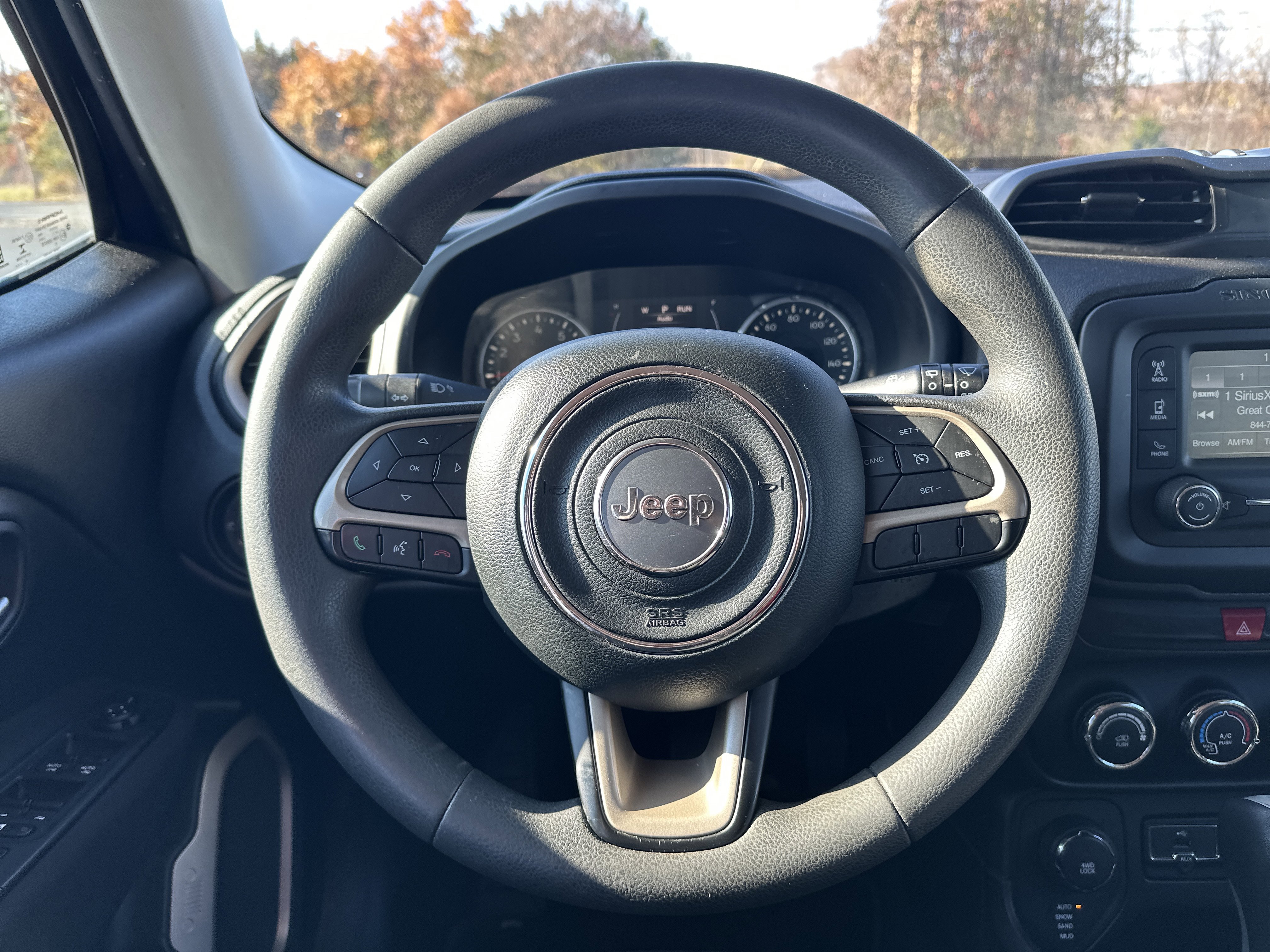 Used 2017 Jeep Renegade Sport w/ Power & Air Group image 14