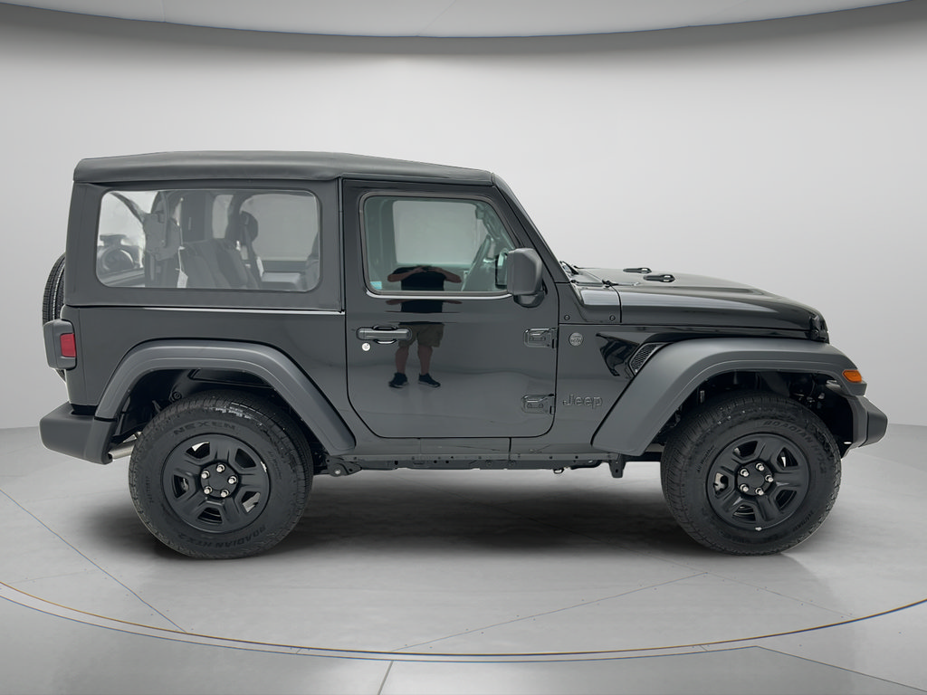 Used 2025 Jeep Wrangler Sport AWD/4WD image 8