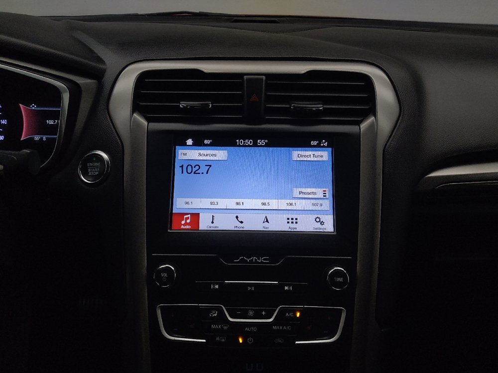 Used 2019 Ford Fusion SEL FWD image 25