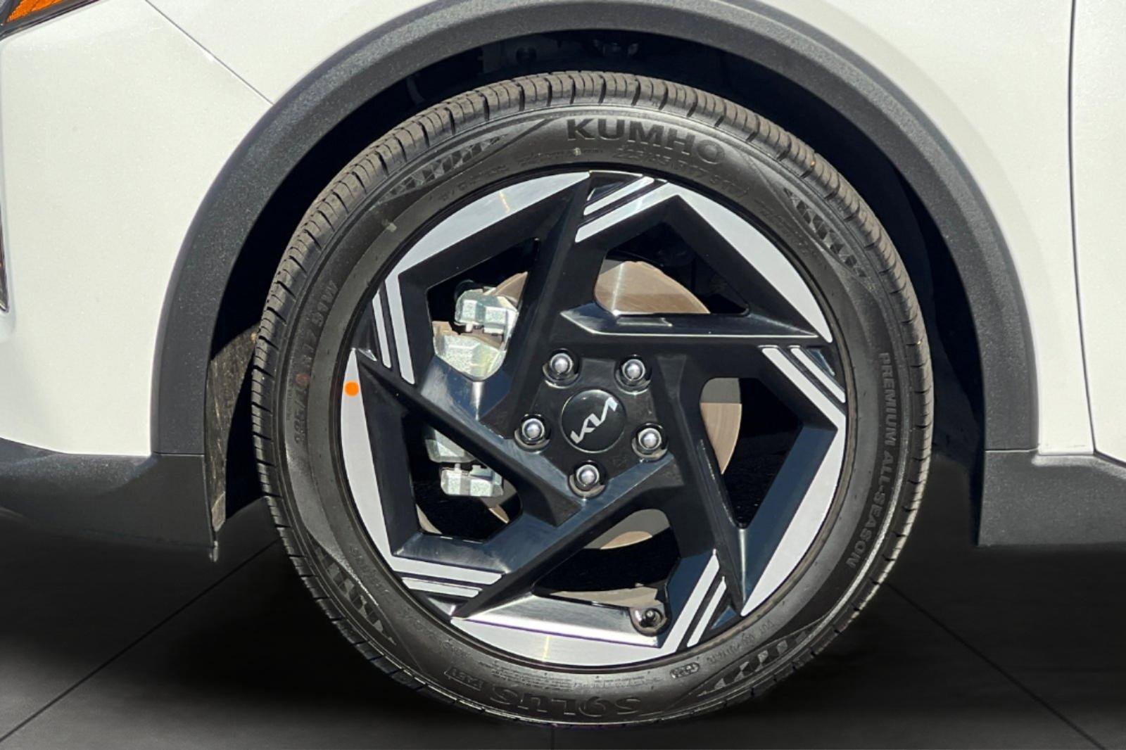 Used 2025 Kia K4 EX image 29