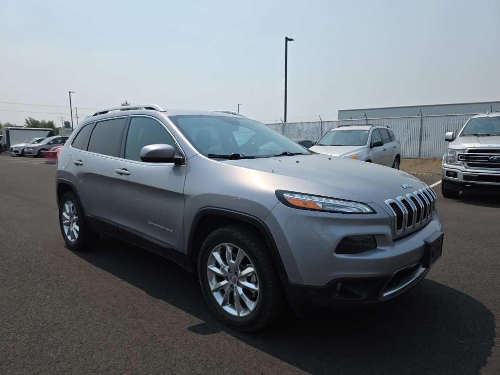 Used 2017 Jeep Cherokee Limited AWD/4WD image 1