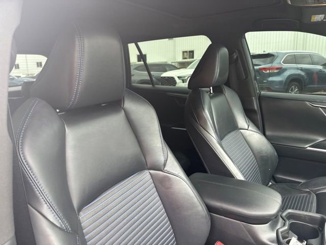 Used 2019 Toyota RAV4 XSE AWD/4WD image 18