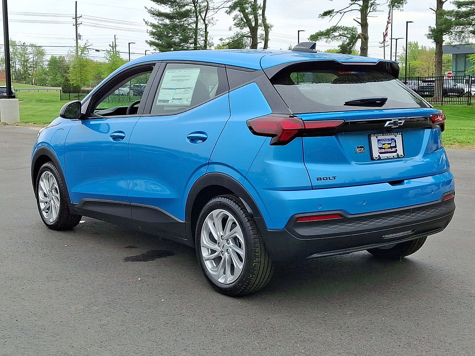 New 2027 Chevrolet Bolt LT w/ Comfort Package FWD image 11