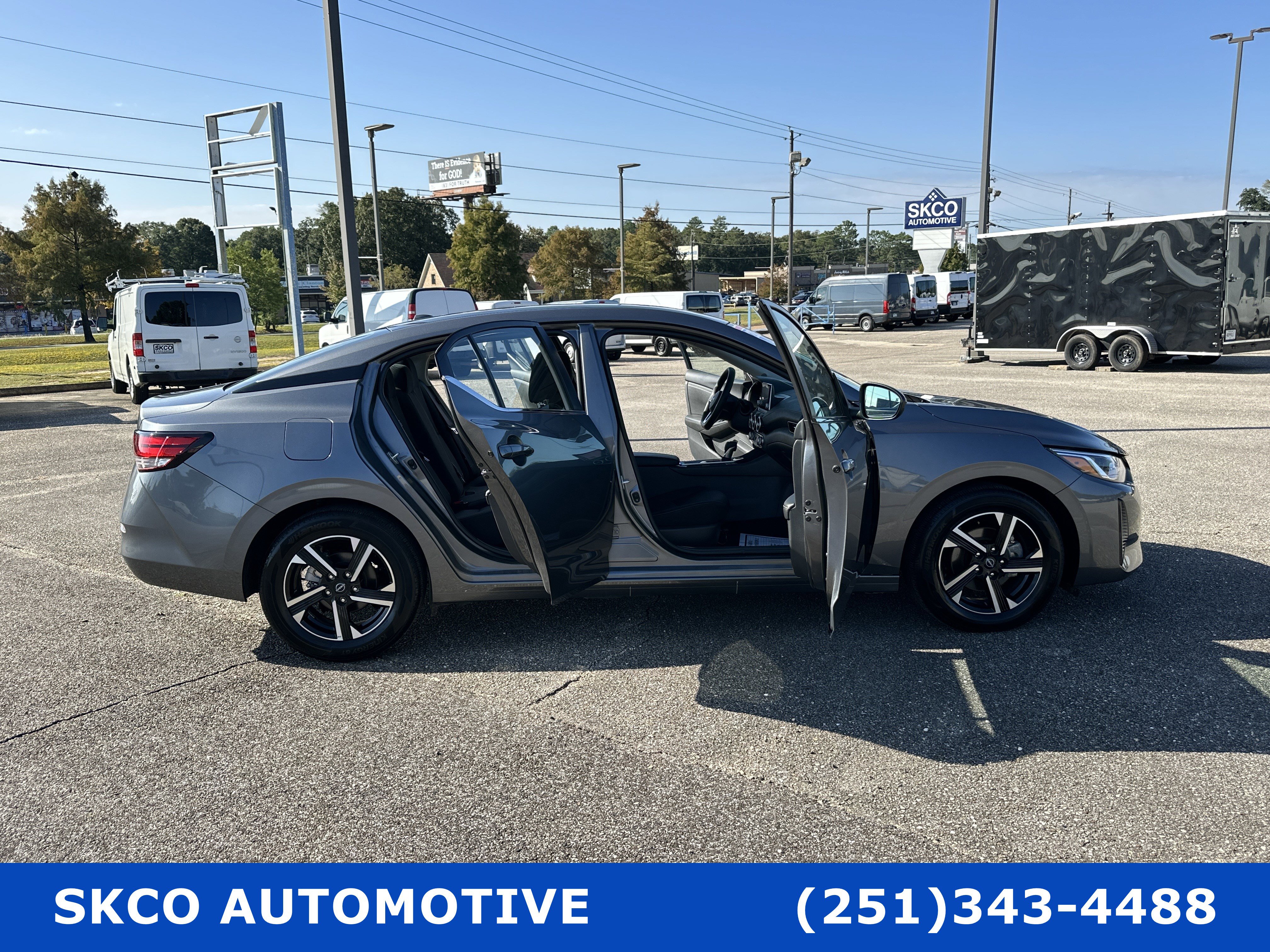 Used 2025 Nissan Sentra SV image 33