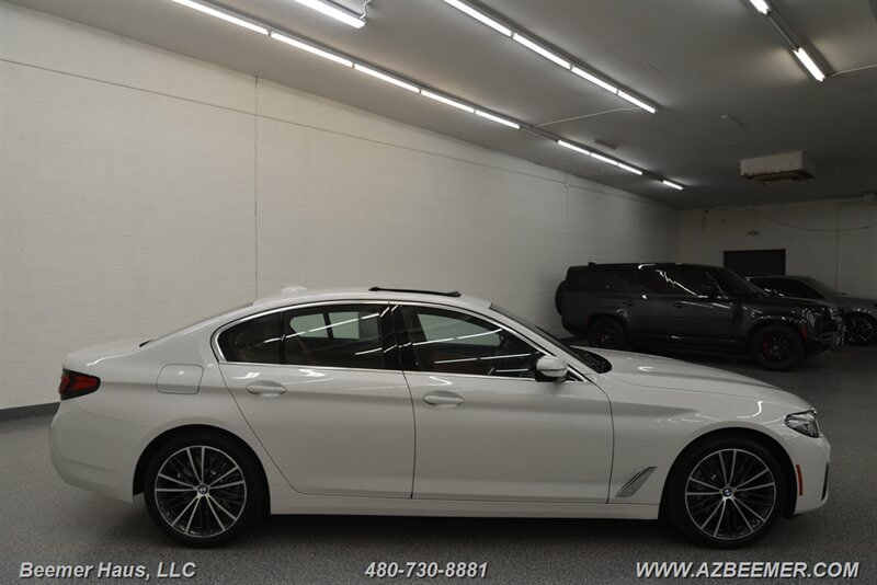Used 2023 BMW 530i w/ Premium Package RWD image 10