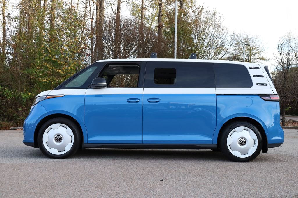 Used 2025 Volkswagen ID. Buzz 1st Edition image 3