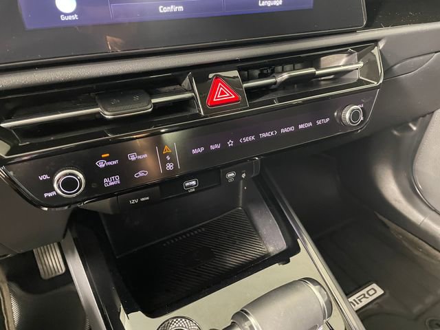 Certified 2023 Kia Niro EX FWD image 8