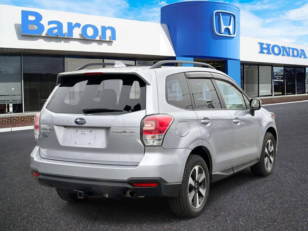 Used 2017 Subaru Forester 2.5i Premium AWD/4WD image 5