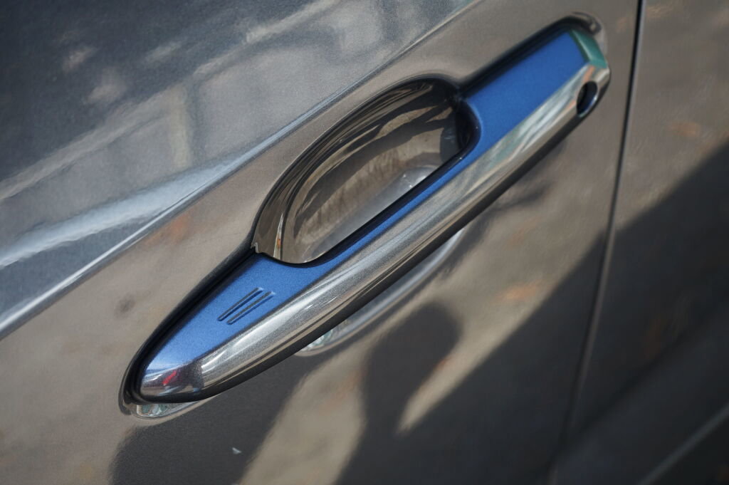 Used 2022 Toyota RAV4 XLE Premium image 28