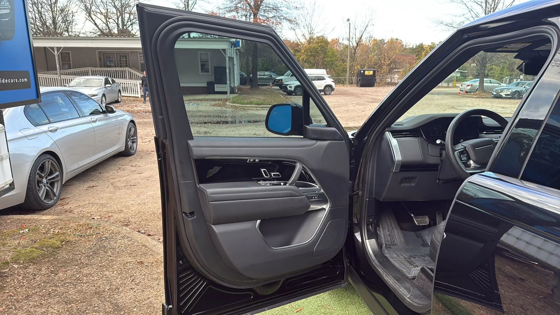 Used 2024 Land Rover Range Rover SE image 19