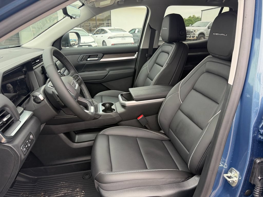 New 2026 GMC Terrain Denali w/ LPO, Floor Liner Package AWD/4WD image 27