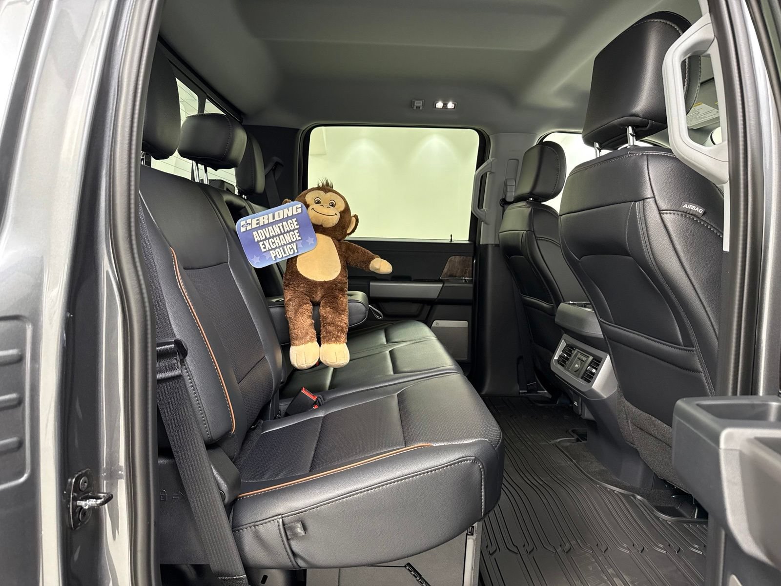 New 2026 Ford F250 Lariat w/ Black Appearance Package AWD/4WD image 31
