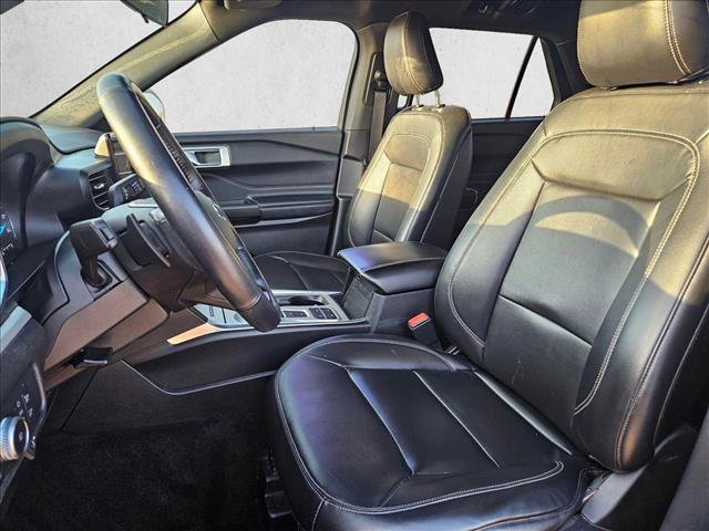 Used 2020 Ford Explorer XLT w/ Equipment Group 202A image 16