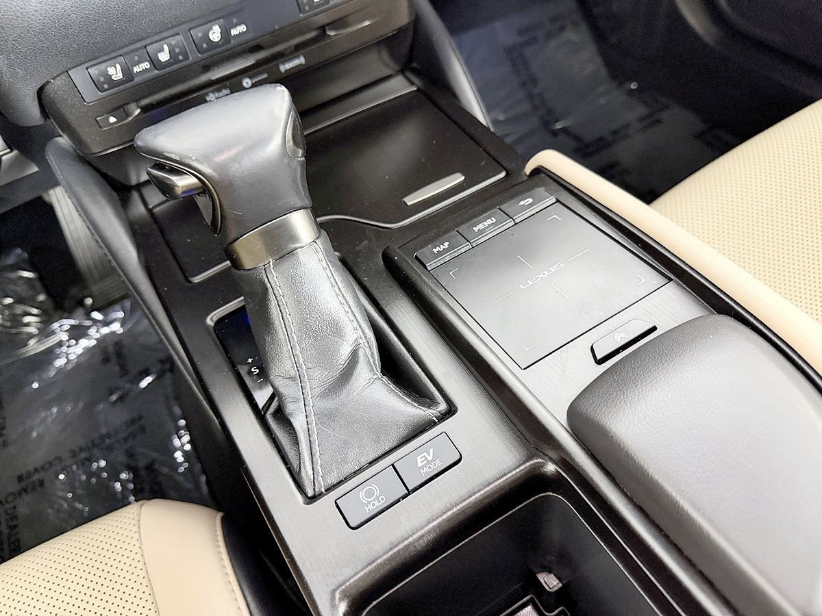 Used 2019 Lexus ES 300h w/ Premium Package FWD image 62