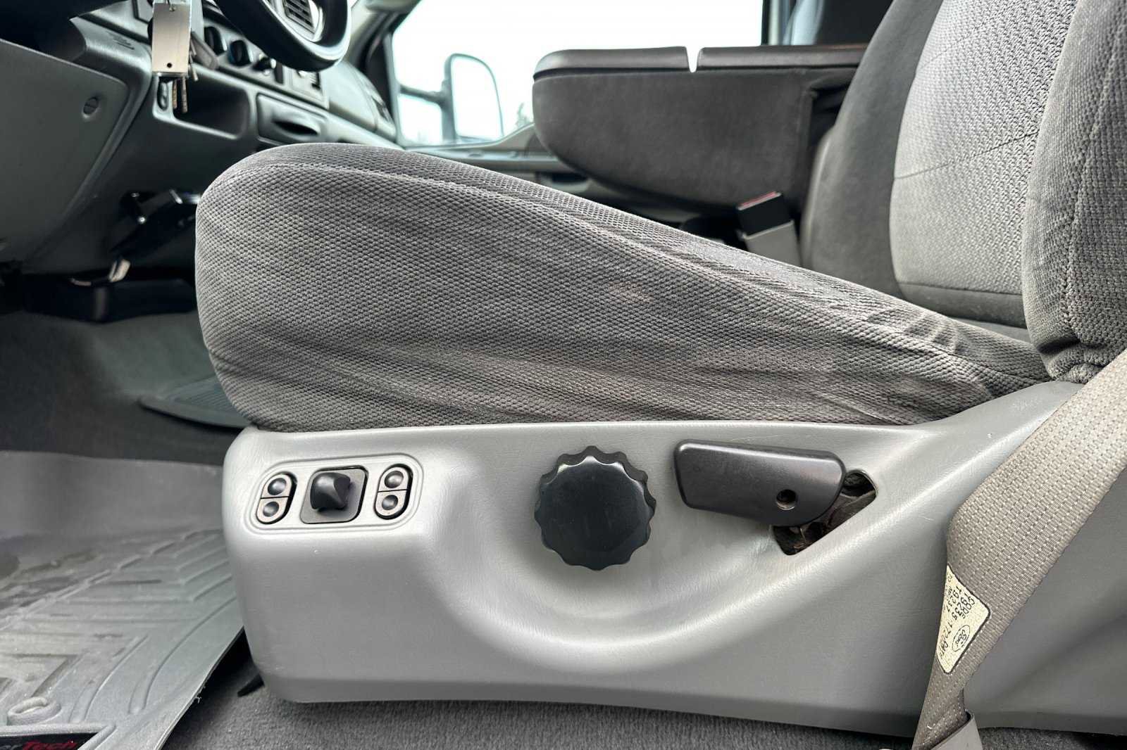 Used 2002 Ford F350 XL image 13