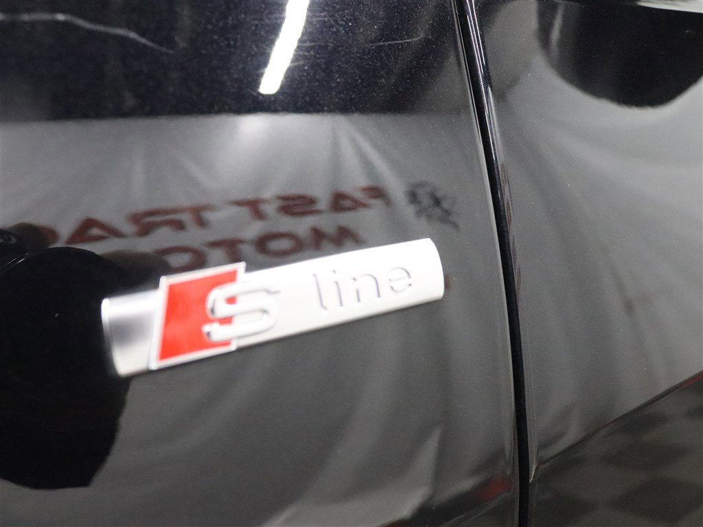 Used 2021 Audi Q8 Premium Plus w/ Premium Plus Package AWD/4WD image 9