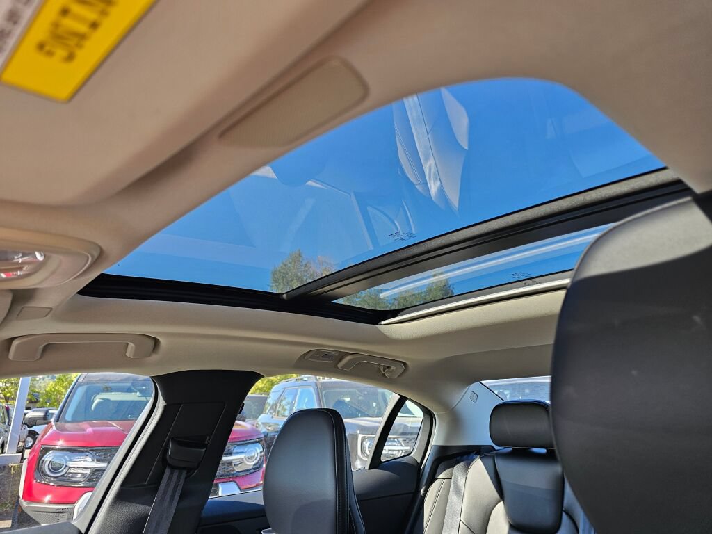 Used 2025 Volvo S60 B5 Core AWD/4WD image 33