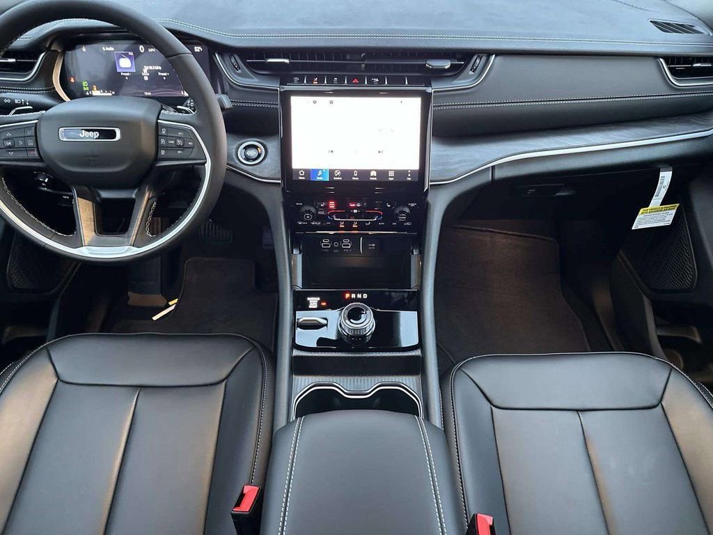 New 2025 Jeep Grand Cherokee L Limited image 8