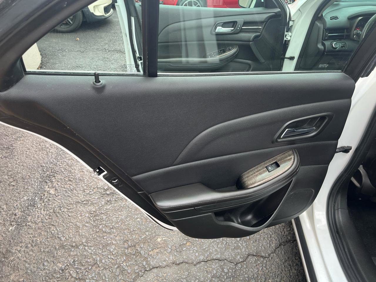 Used 2015 Chevrolet Malibu LT image 26