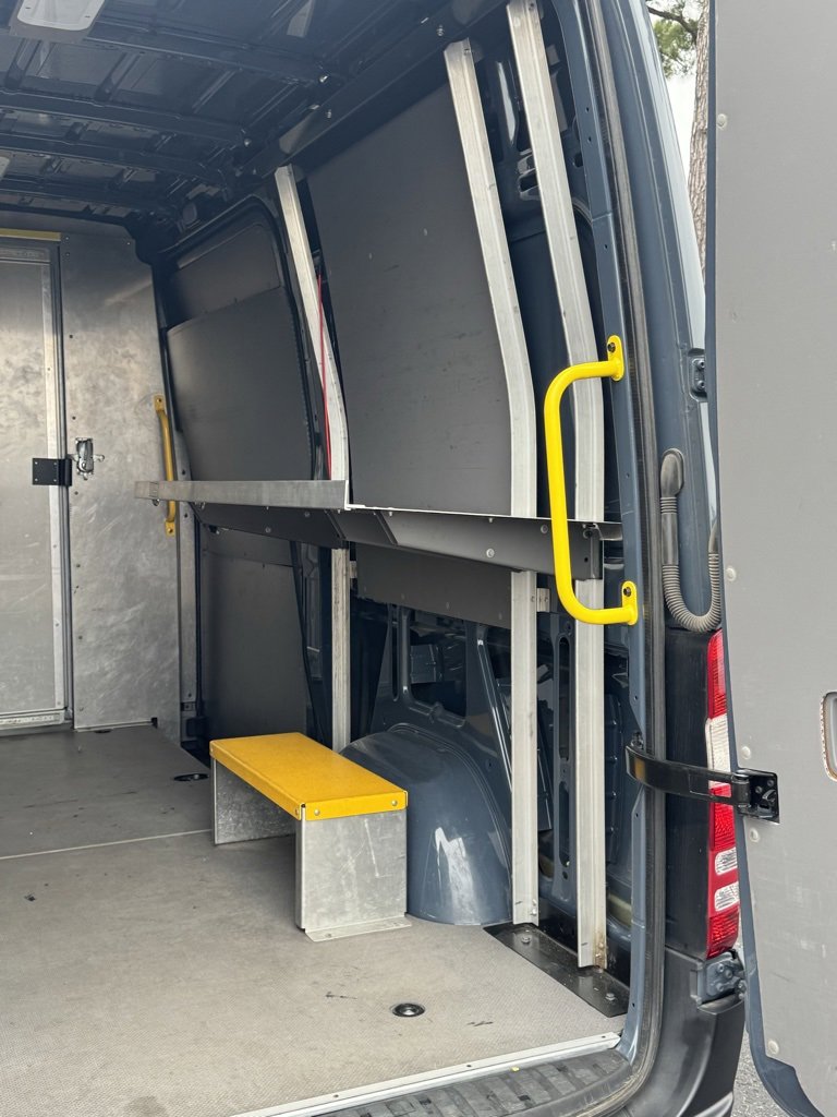 Used 2018 Mercedes-Benz Sprinter 2500 image 15