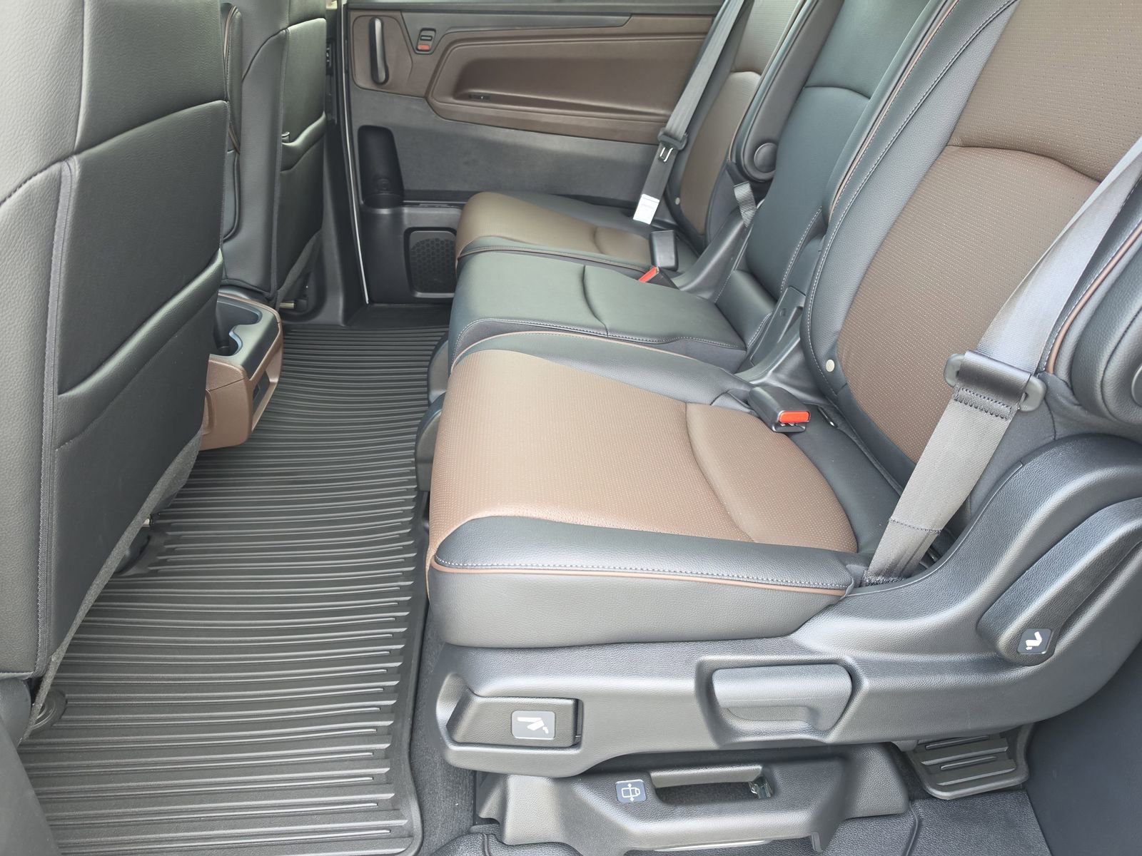 New 2026 Honda Odyssey Elite image 12