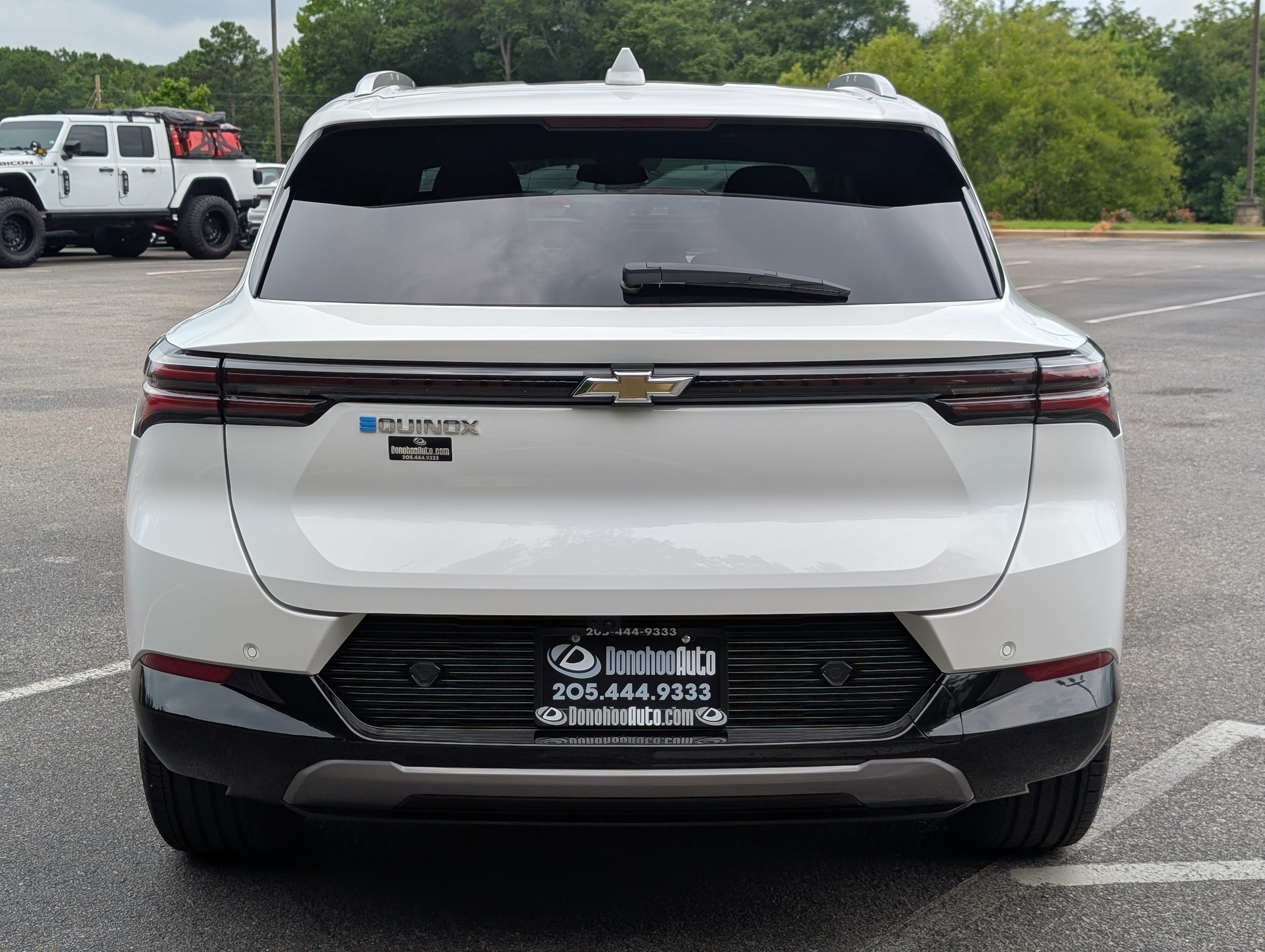 Used 2024 Chevrolet Equinox EV LT FWD image 8