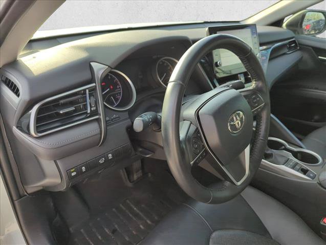 Used 2022 Toyota Camry XLE FWD image 13