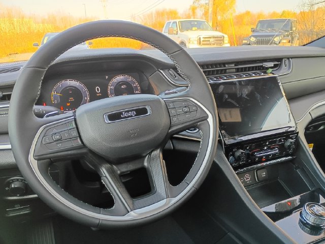 New 2027 Jeep Grand Cherokee Laredo X AWD/4WD image 10