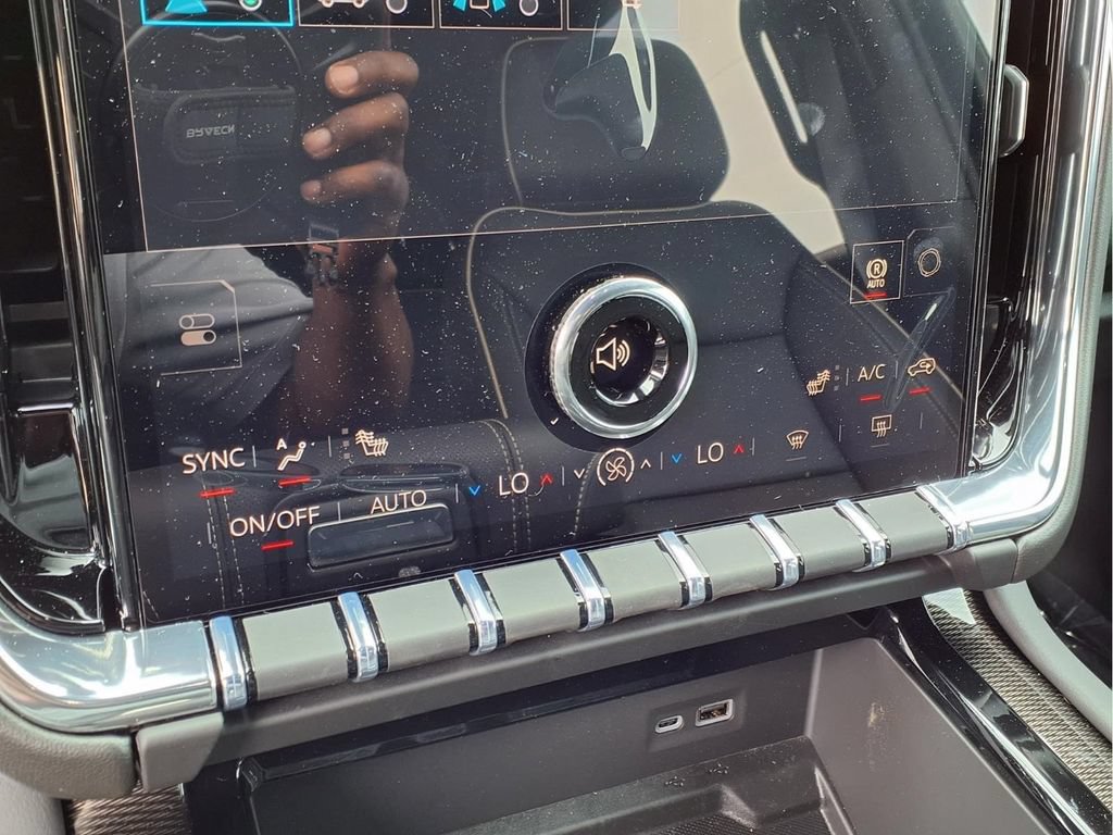 New 2026 GMC Yukon Elevation AWD/4WD image 10