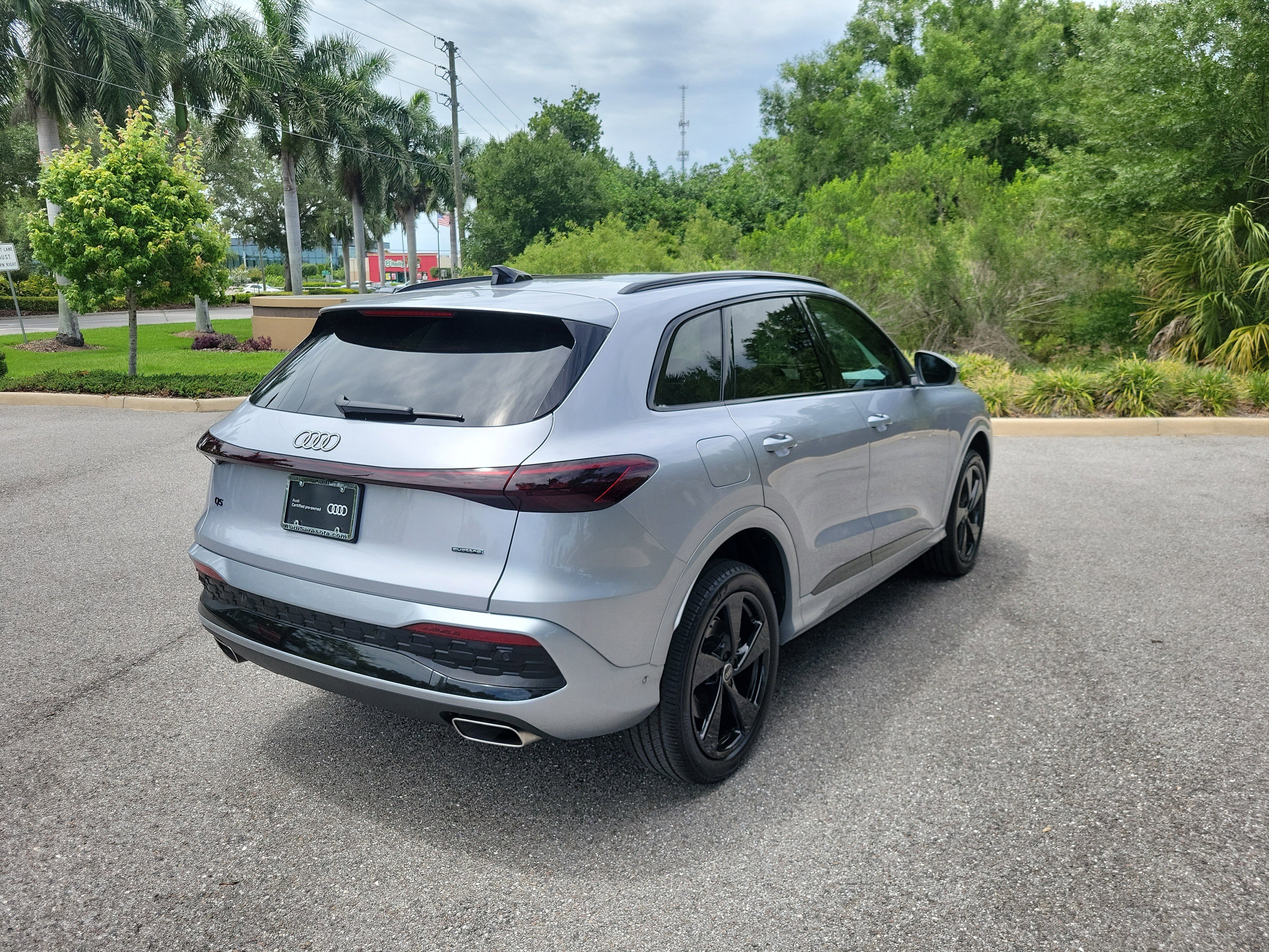 Certified 2025 Audi Q5 Premium Plus w/ Premium Plus AWD/4WD image 6