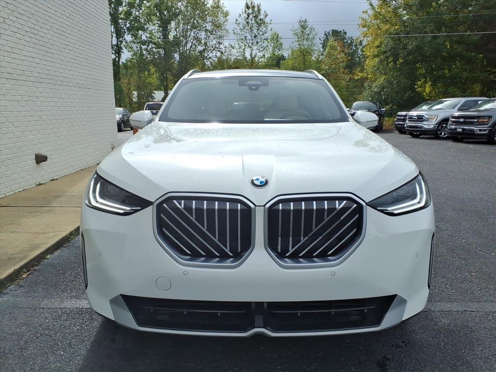 Used 2025 BMW X3 xDrive30i w/ Convenience Package image 2