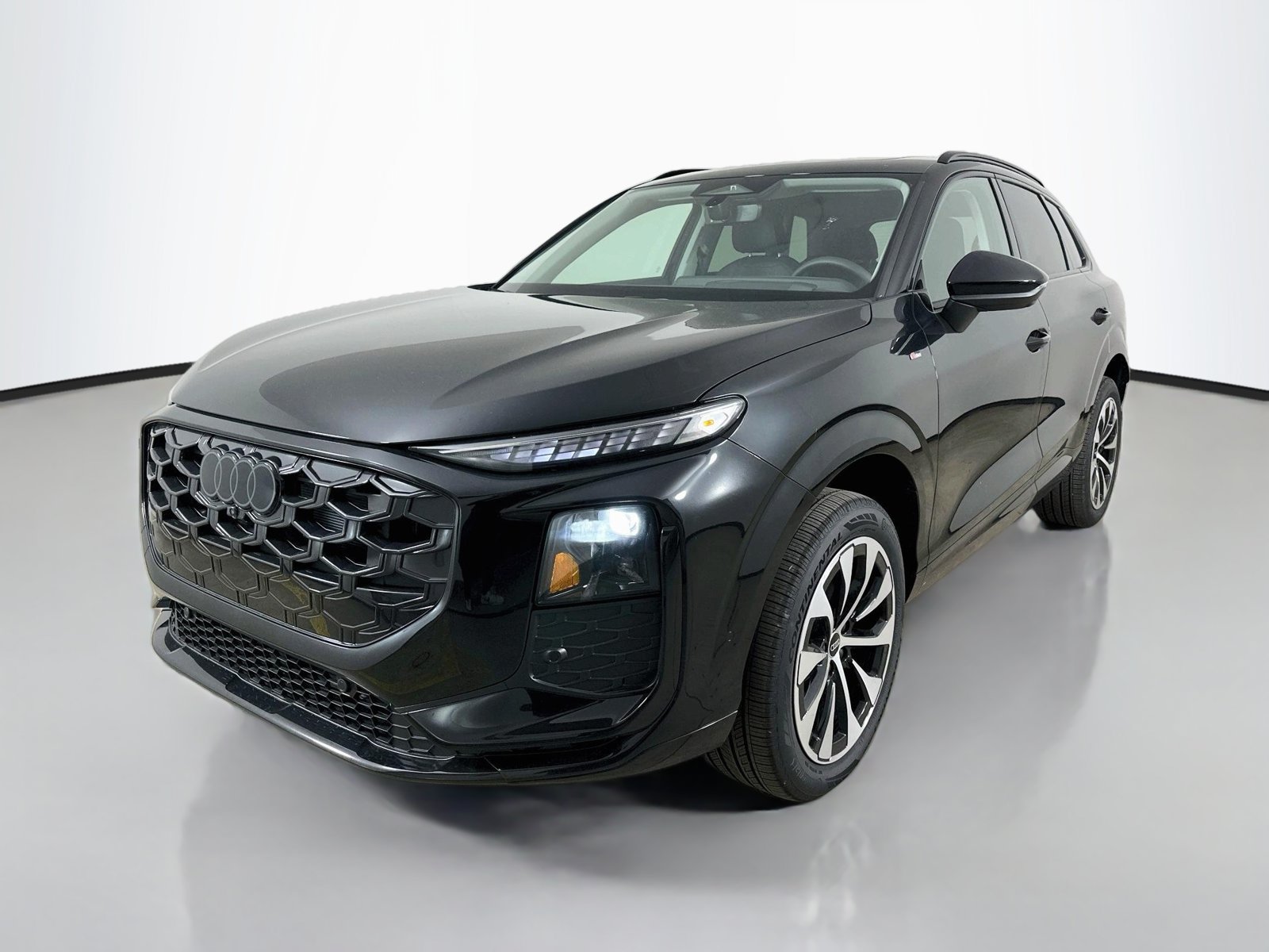 New 2026 Audi Q3 quattro 2.0T AWD/4WD image 1