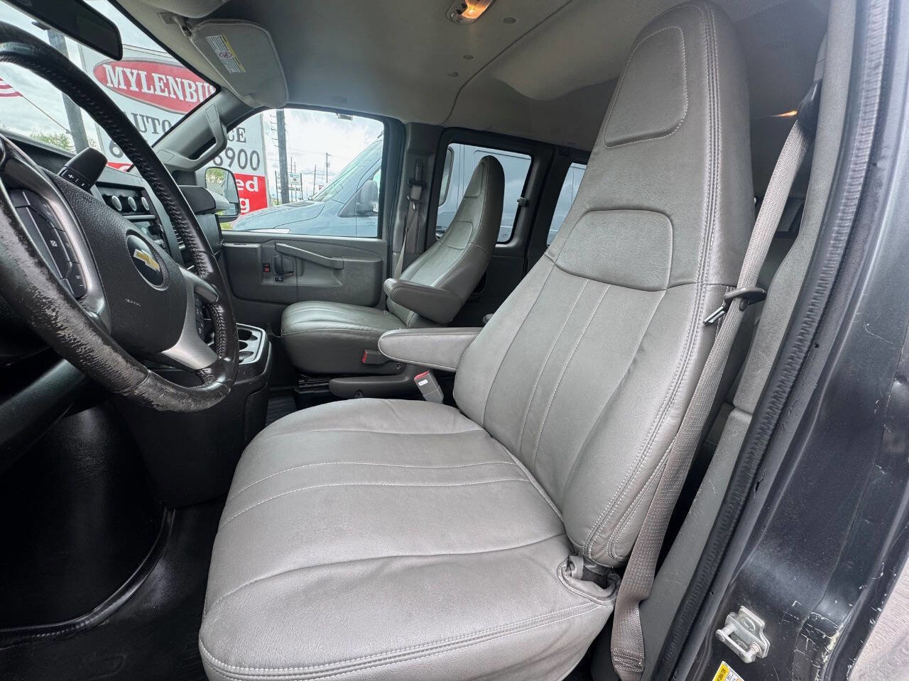 Used 2016 Chevrolet Express 2500 LS RWD image 9