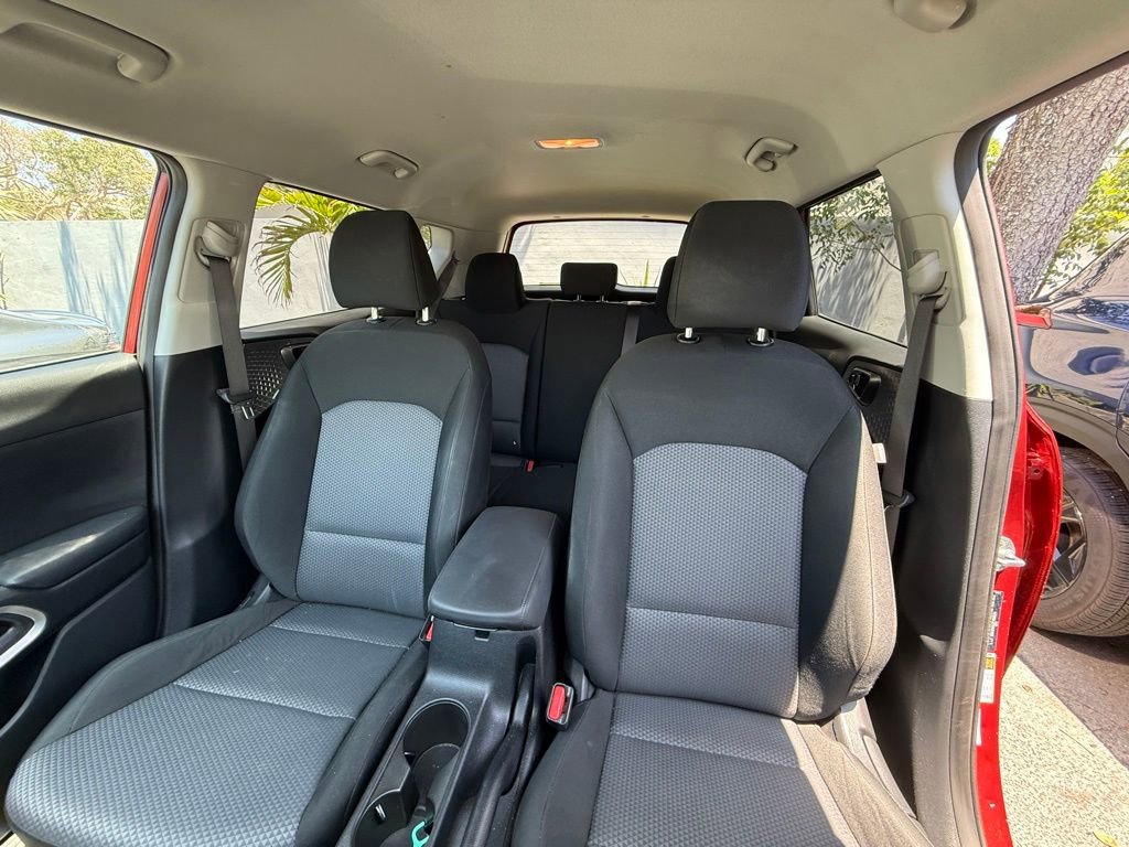Certified 2023 Kia Soul LX FWD image 8