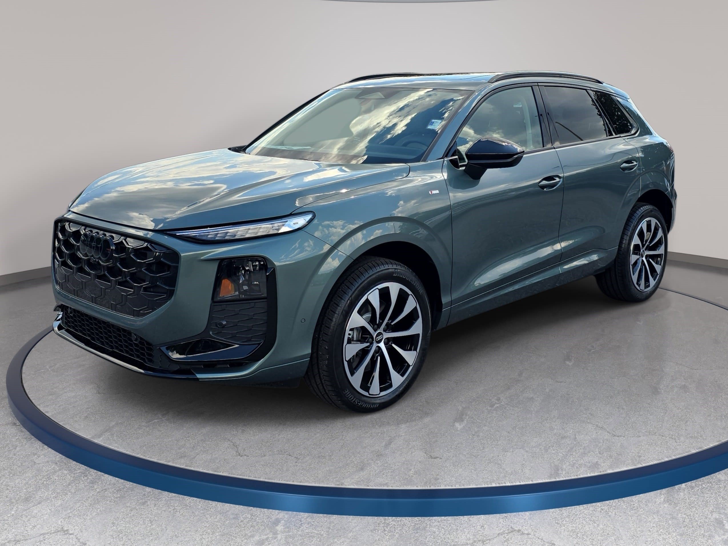 New 2026 Audi Q3 quattro 2.0T