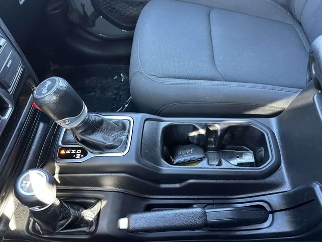Used 2022 Jeep Wrangler Unlimited Sport w/ Sun And Sound Package AWD/4WD image 39