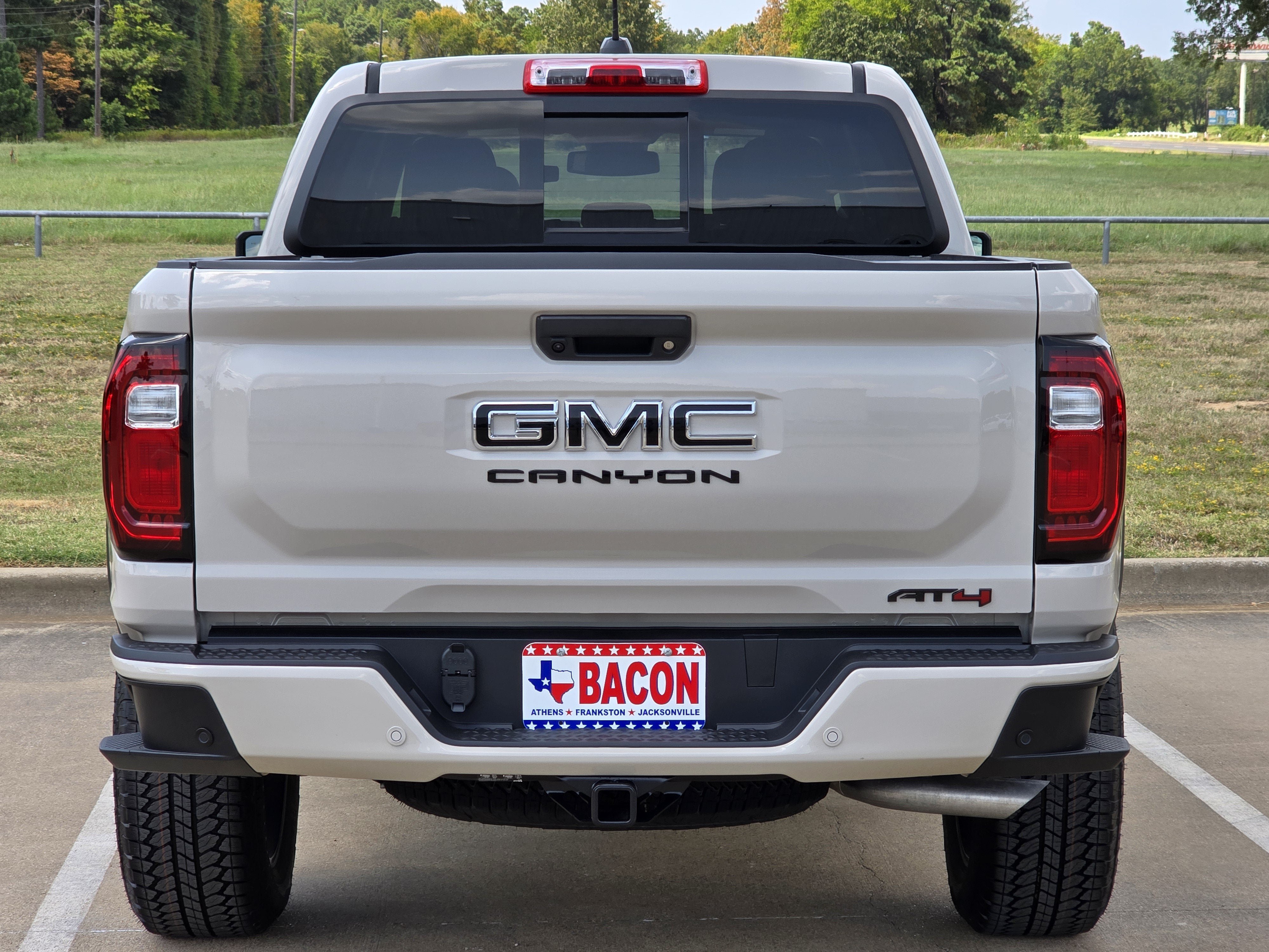 New 2026 GMC Canyon AT4 w/ Technology Plus Package AWD/4WD image 4