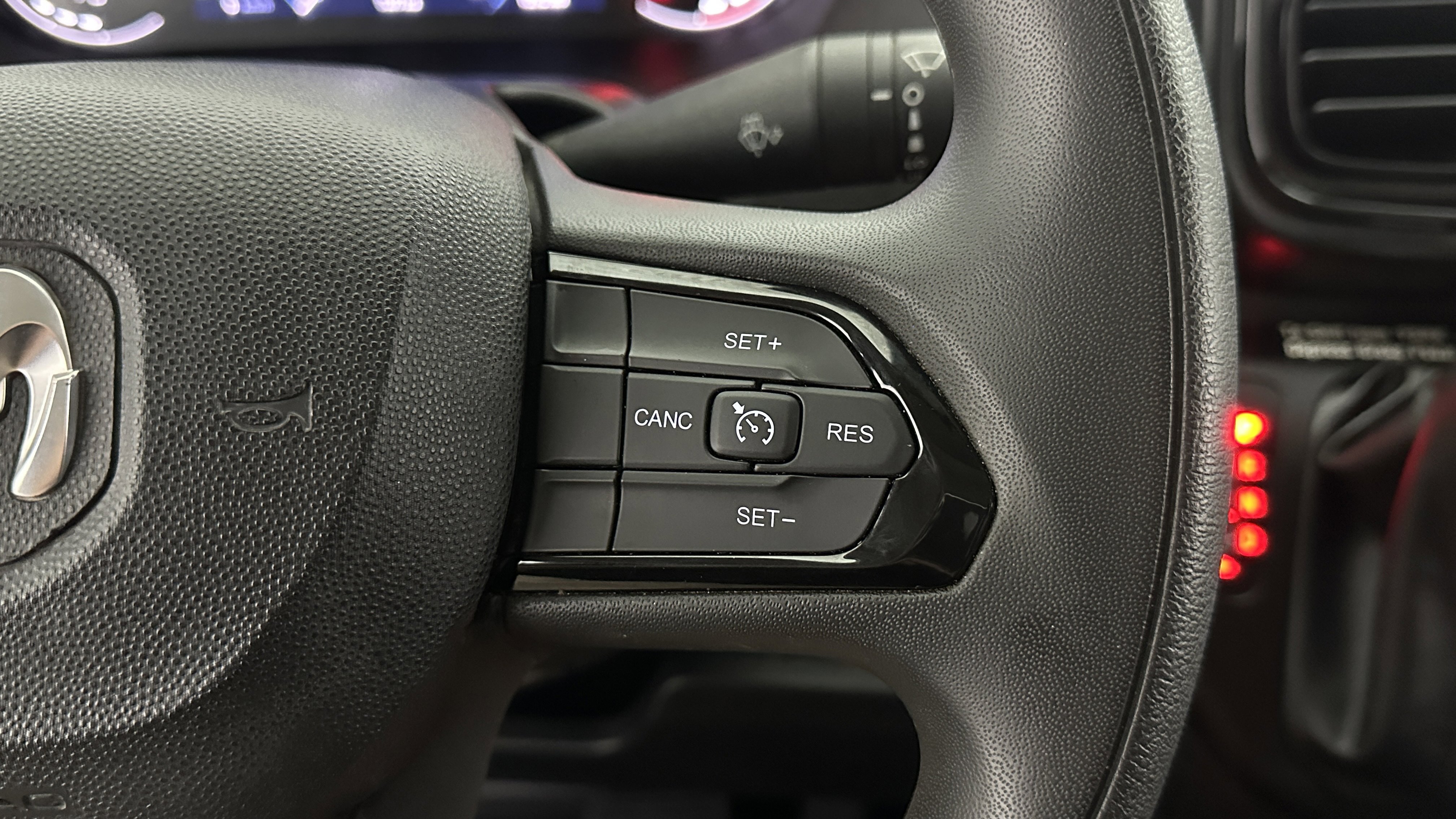 Used 2023 RAM ProMaster 2500 image 14