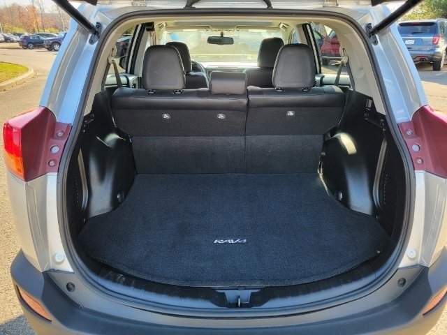Used 2015 Toyota RAV4 Limited AWD/4WD image 28