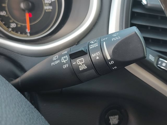 Used 2017 Jeep Cherokee Overland w/ Technology Group AWD/4WD image 24