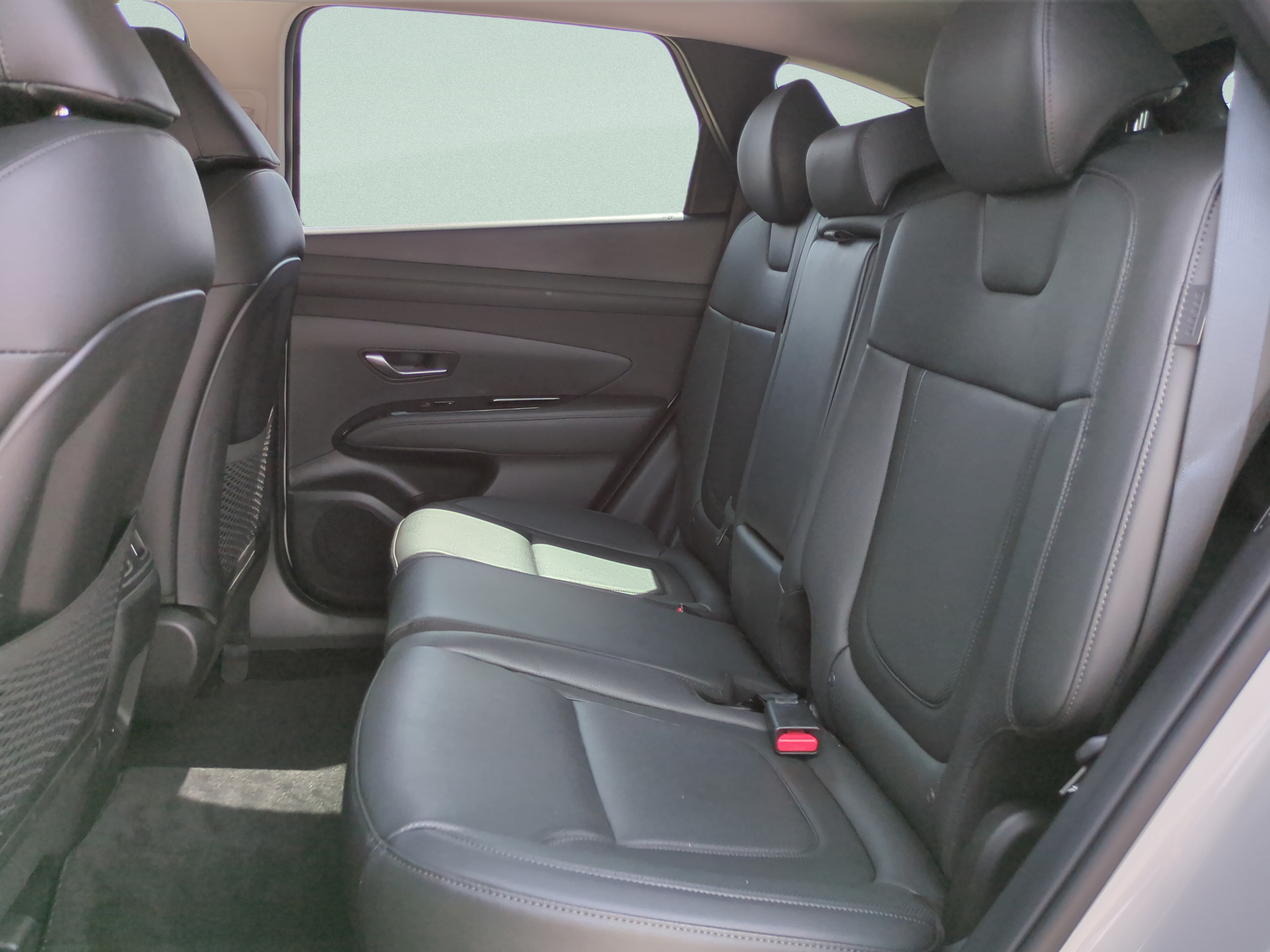 Certified 2025 Hyundai Tucson Limited FWD image 10