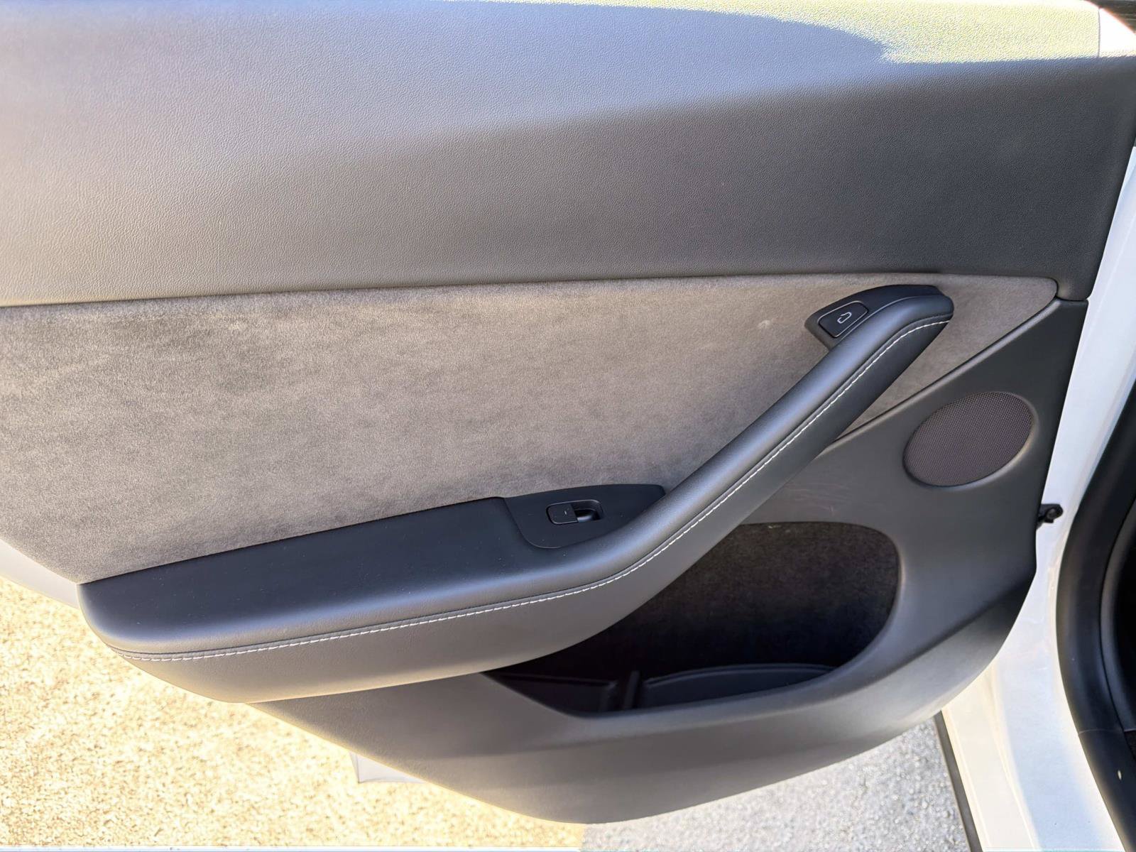 Used 2023 Tesla Model Y Long Range AWD/4WD image 9