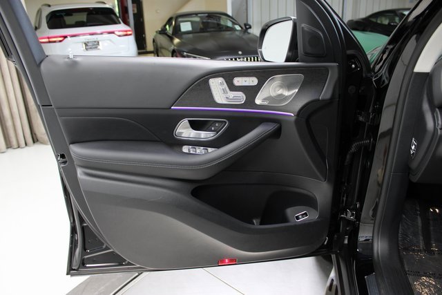 Used 2024 Mercedes-Benz GLE 350 4MATIC w/ AMG Line Exterior image 39