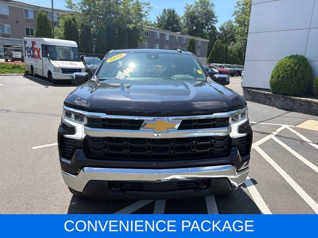 Used 2024 Chevrolet Silverado 1500 LT AWD/4WD image 2
